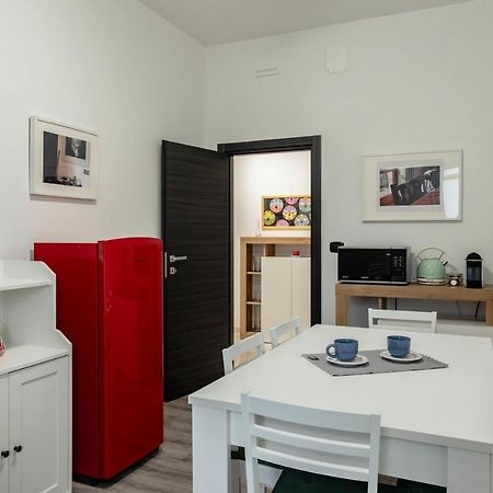 Caliph House 128 Apartment Бари Екстериор снимка
